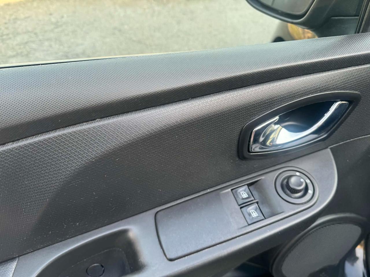 Renault Clio Anno 2015 1.2 BENZ/GPL 73 CV REVISIONATA