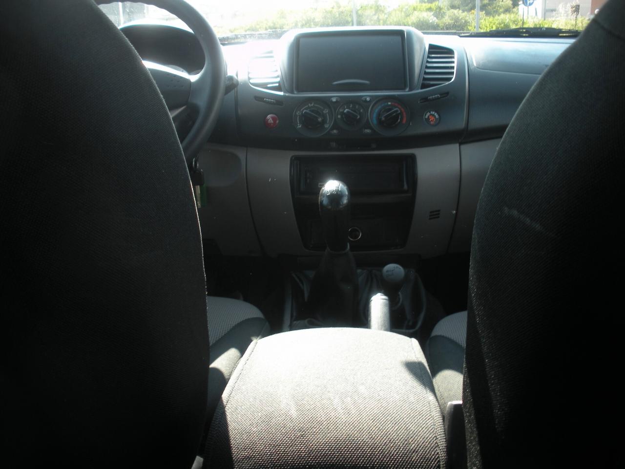 Mitsubishi L200 2.5 DI-D/136CV DC Invite DPF ''GLADIATOR''