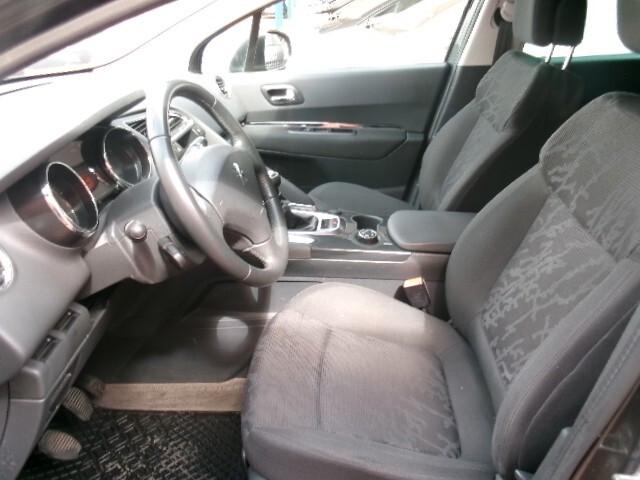Peugeot 3008 1.6 HDi 115CV Allure