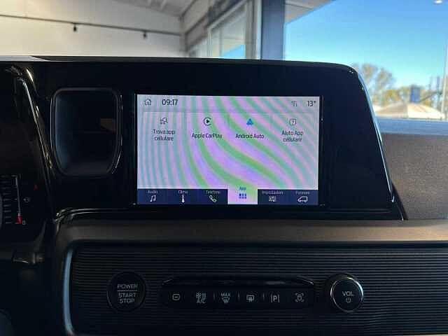 Ford Tourneo Courier 1.0 EcoBoost Titanium