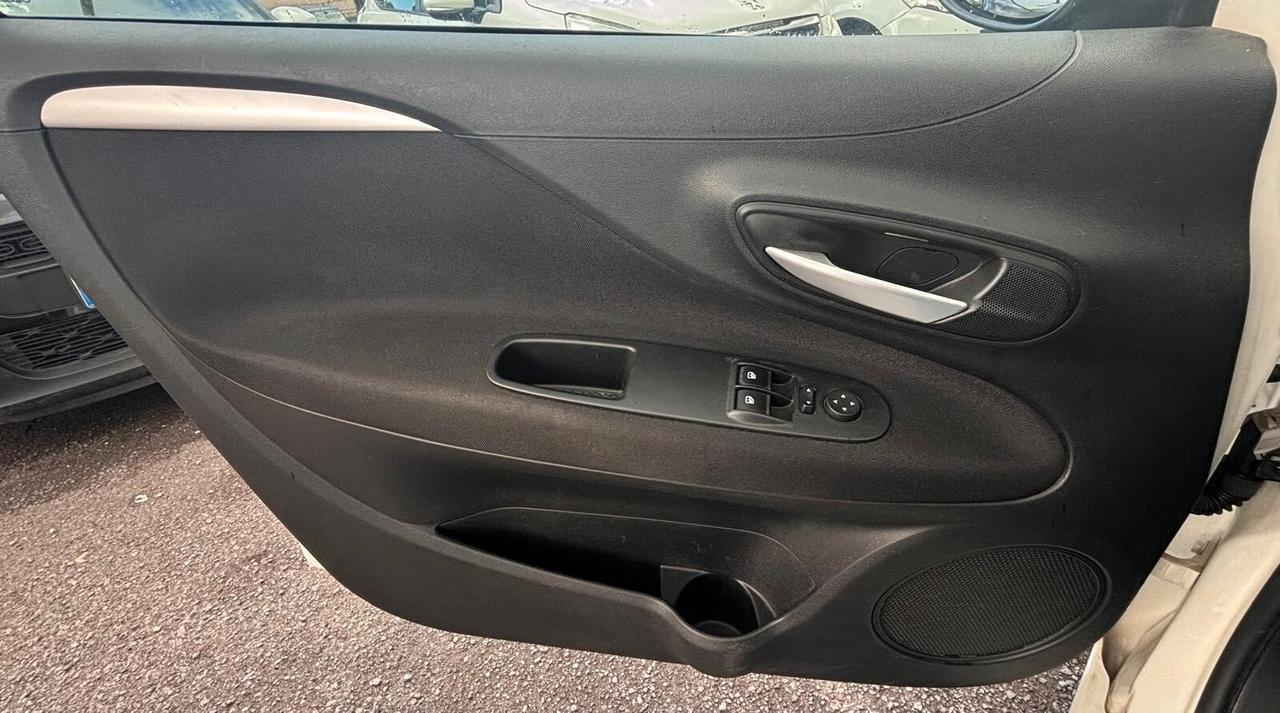 Fiat Punto 1.3 MJT II 75 CV 5 porte Lounge