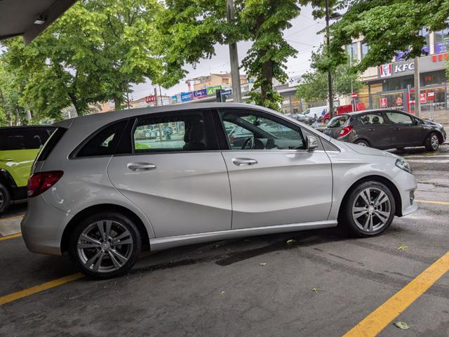 MERCEDES-BENZ B 180 d Premium