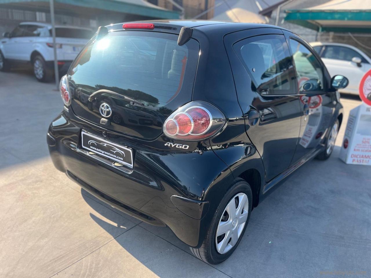 TOYOTA Aygo 1.0 VVT-i 5p. Sol PER NEOPATENTATI
