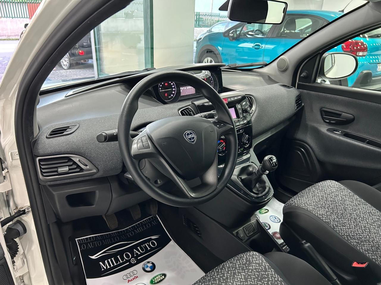 Lancia Ypsilon 1.2cc 69 CV 5 porte Gold