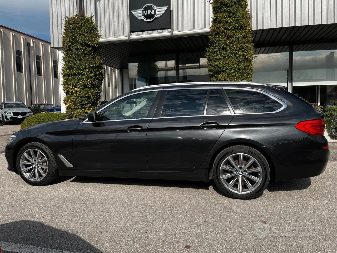 BMW 530D XDRIVE TOURING LUXURY 249CV