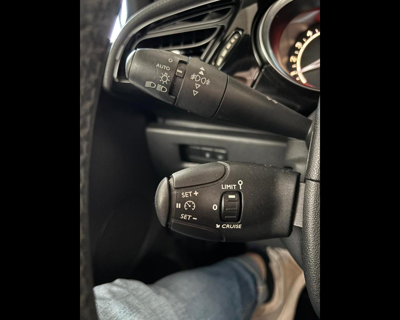 CITROEN DS3 Cabrio - DS3 Cabrio 1.6 e-hdi airdream Sport Chic etg6 (