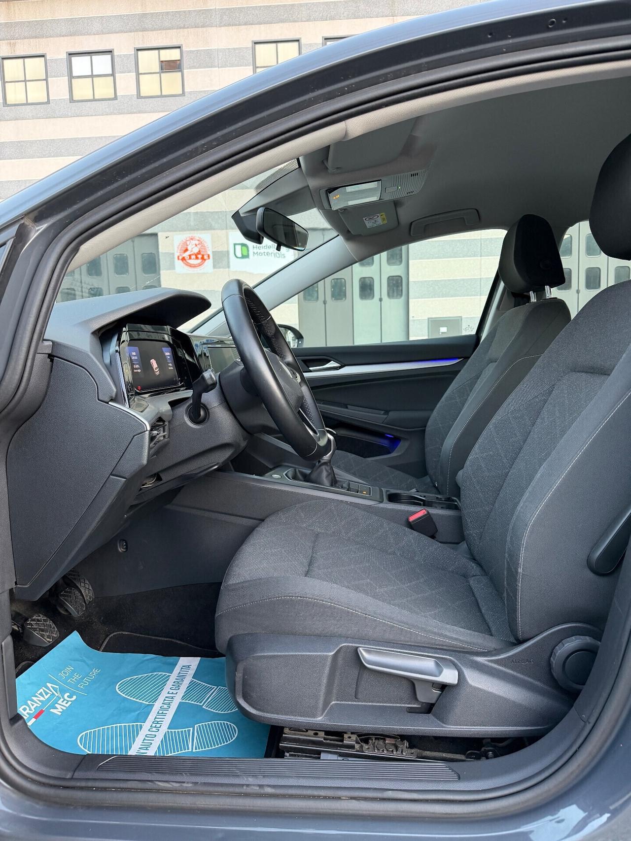 Volkswagen Golf 2.0 TDI 115 CV - CAMBIO MANUALE- NEOPATENTATI