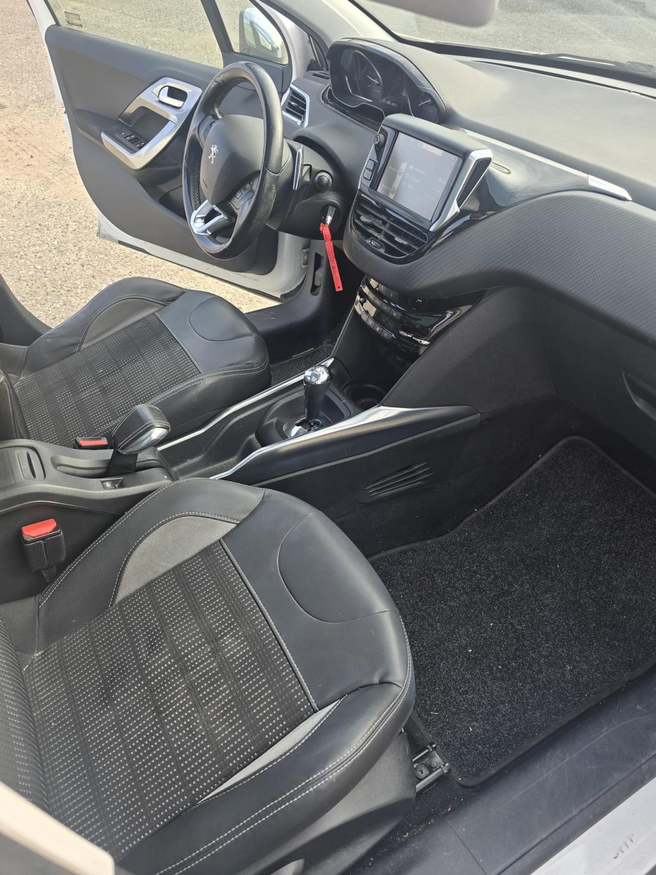 Peugeot 2008 1.6 e-HDi 92 CV Stop&Start robotizzato Allure tetto panoramico