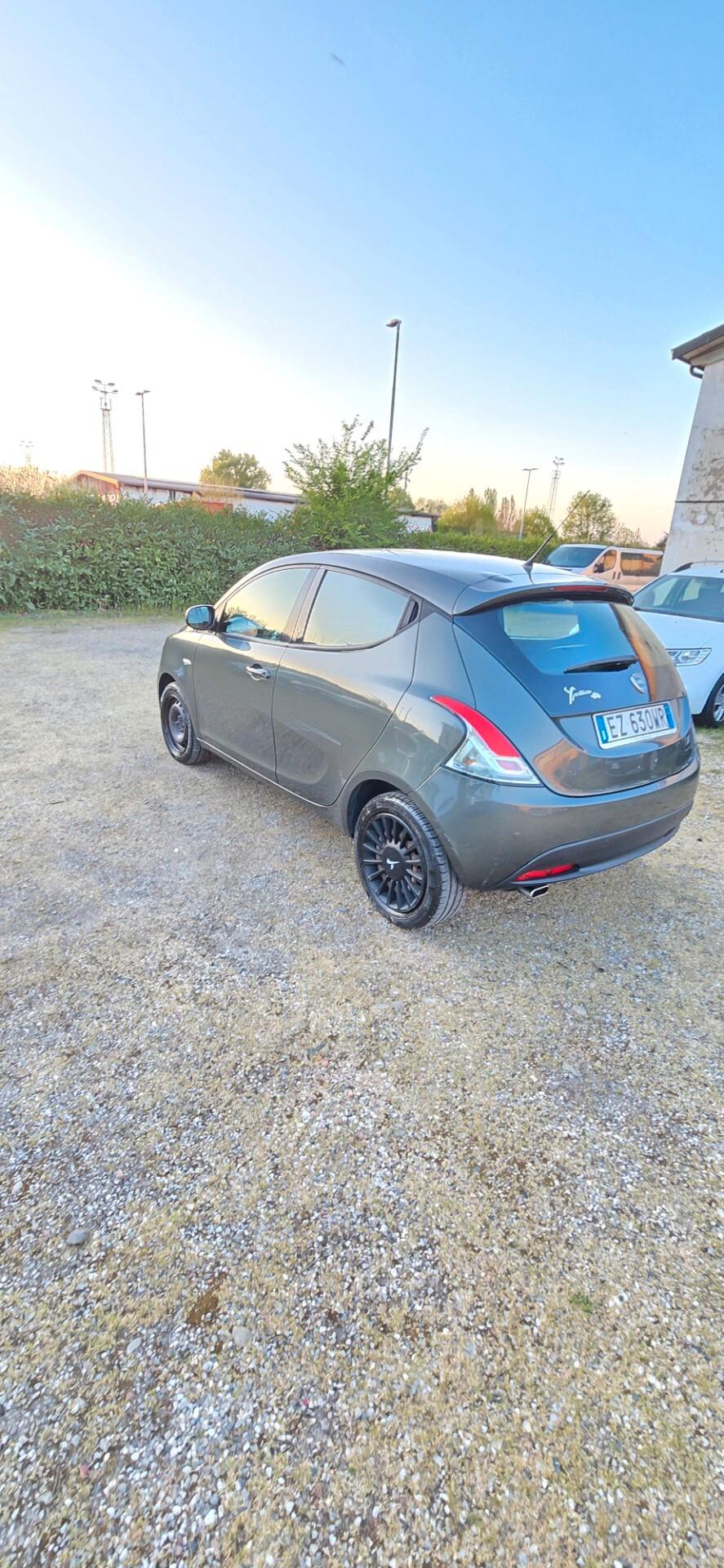 Lancia Ypsilon 1.3 MJT 16V 95 CV 5 porte S&S Elefantino