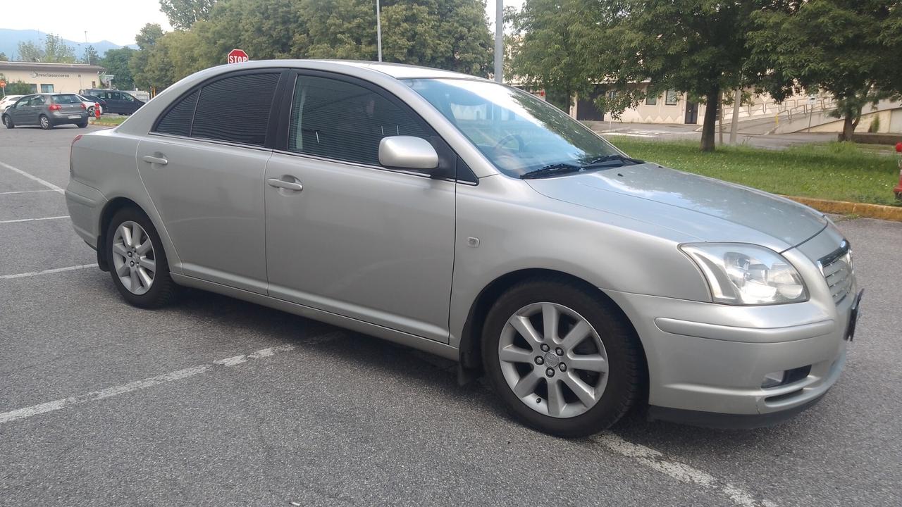 Toyota avensis 1.8 BZ GPL valido 2028 anno 05 bella