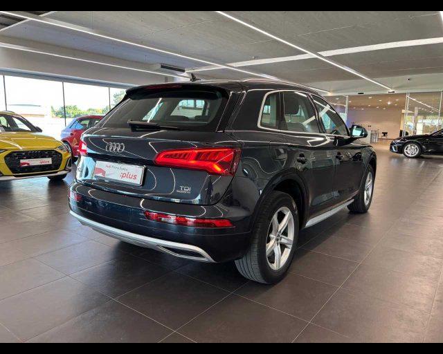 AUDI Q5 2.0 TDI quattro S tronic Business Sport