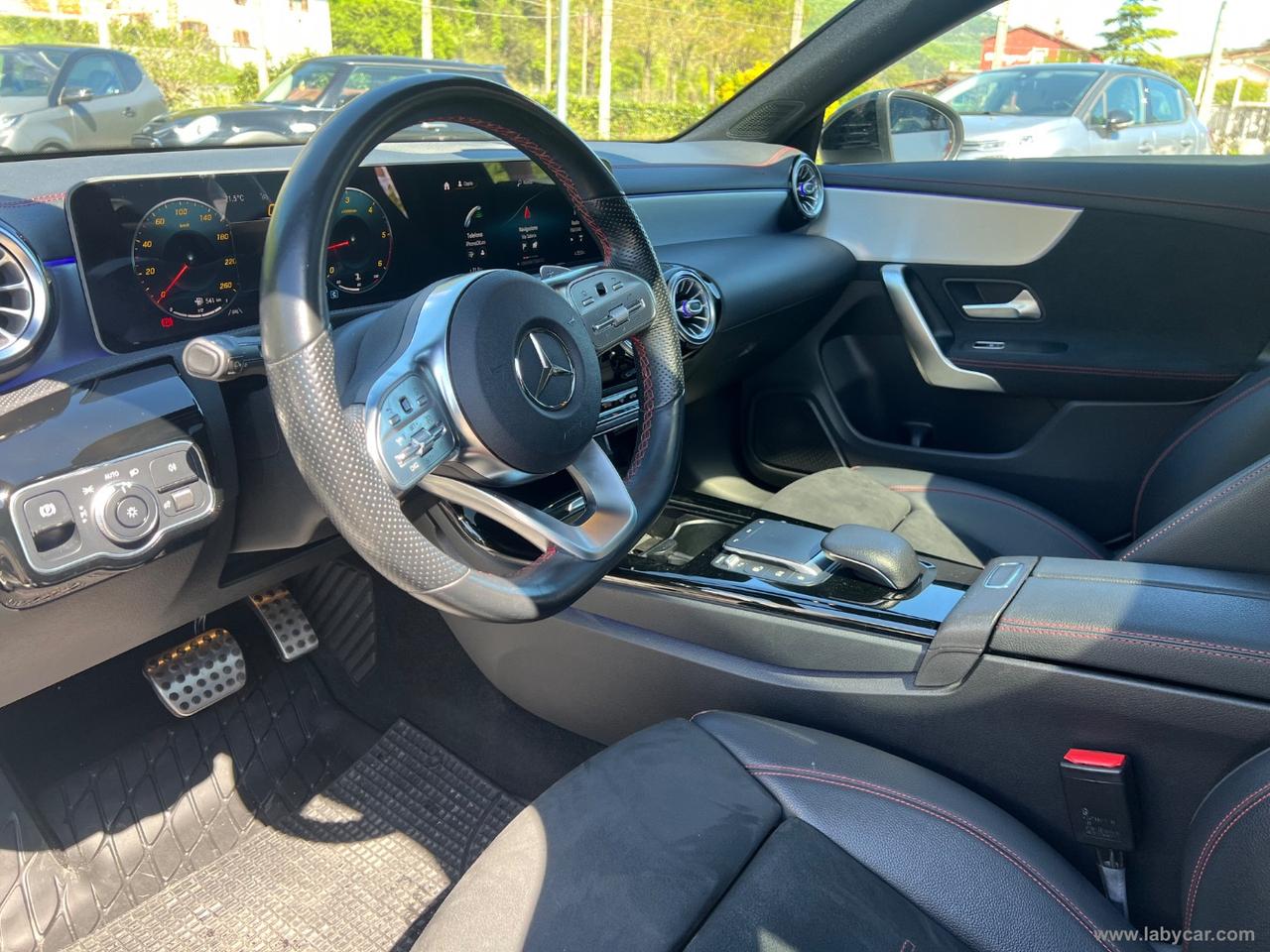 MERCEDES-BENZ CLA 200 d Automatic Premium