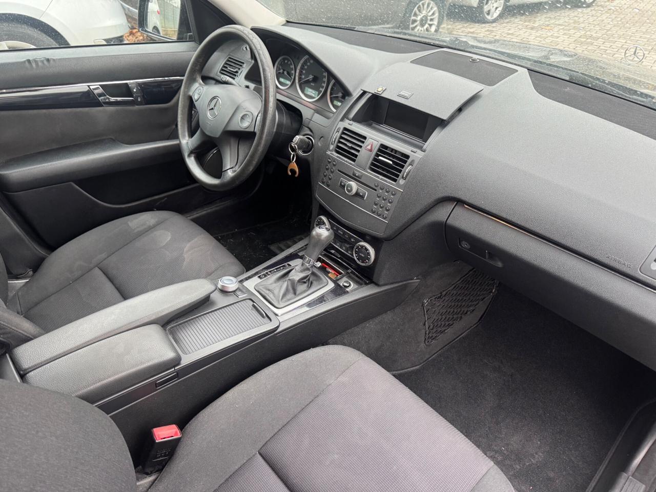 Mercedes-benz C 220 CDI BlueEFFICIENCY Avantgarde