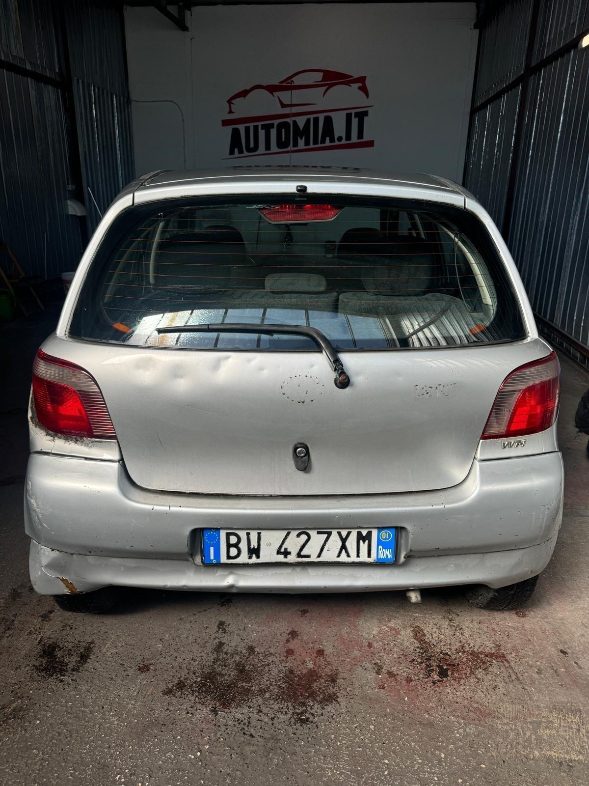 Toyota Yaris 1.0i 16V cat 5 porte Sol