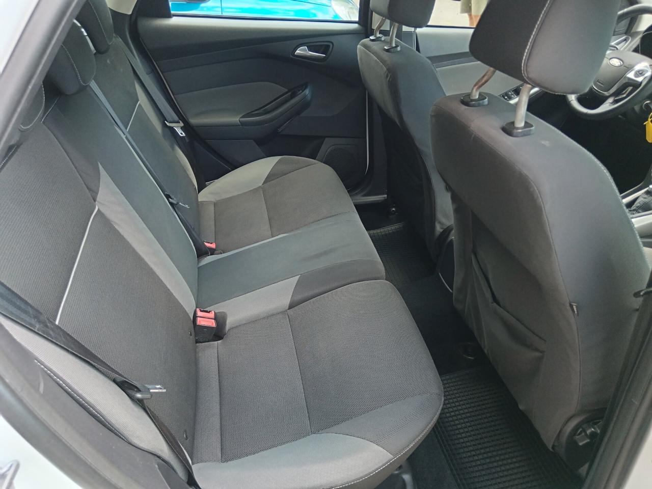 Ford Focus 1.6 TDCi 95CV SW SENSORI PARK