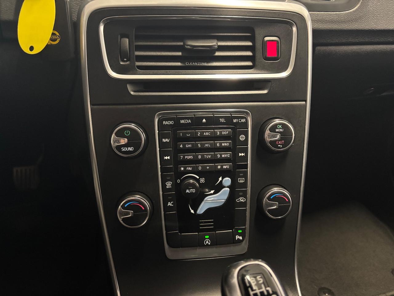 Volvo V60 D2 Geartronic R-design