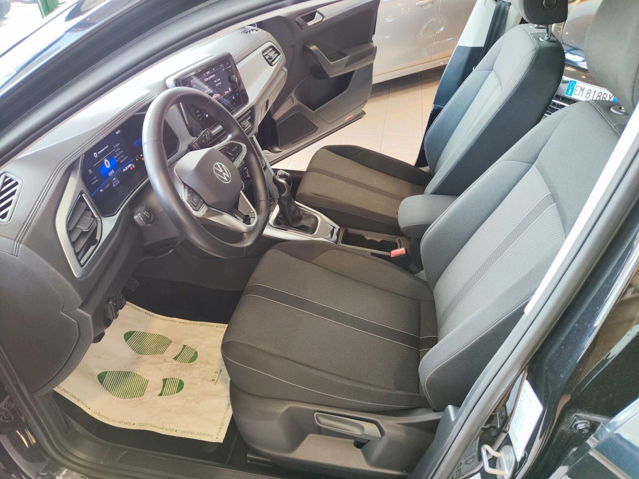 Volkswagen T-Roc 1.0 TSI 110cv 2022 40.000km