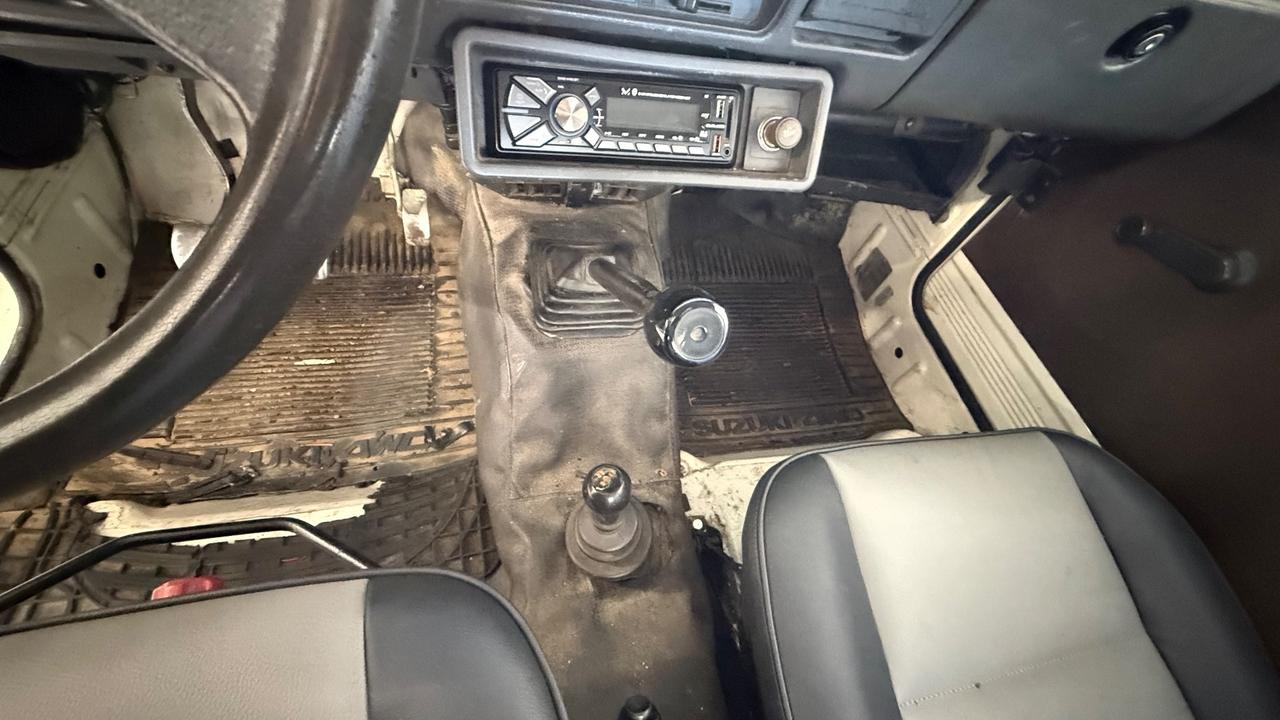 Suzuki SJ Samurai 4x4 De Luxe