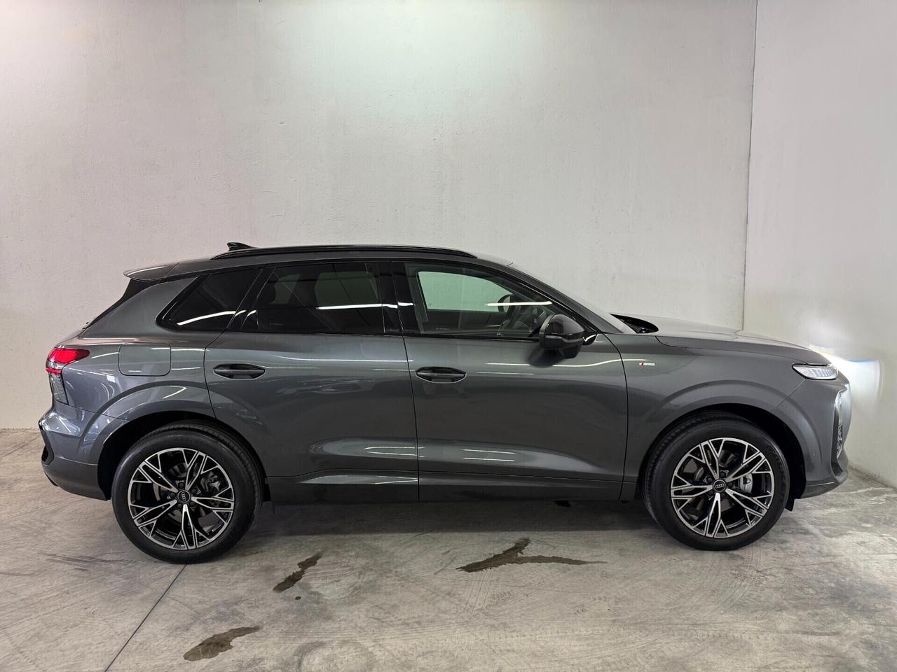 Audi Q3 Tdi S Line Edition 150cv S-Tronic UFFICIALE ITALIANA PRONTA CONSEGNA - PREZZO SENZA VINCOLI DI FINANZIAMENTO