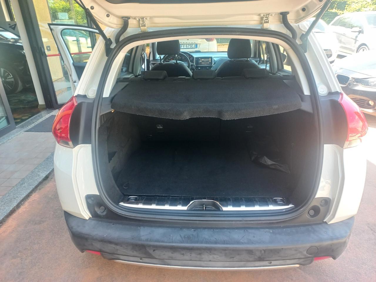 Peugeot 2008 BlueHDi 100 Allure