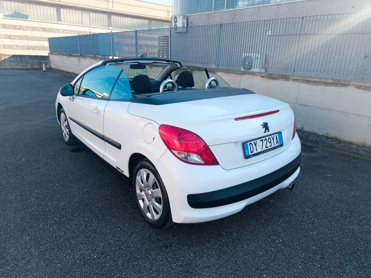 Peugeot 207 1.6 cabrio CON SOLAMENTE 119.000 KM