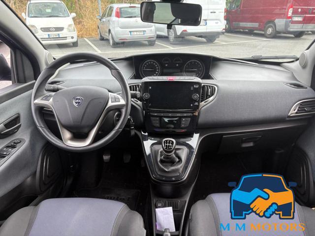 LANCIA Ypsilon 1.0 69 CV 5 porte IBRIDA Alberta Ferretti