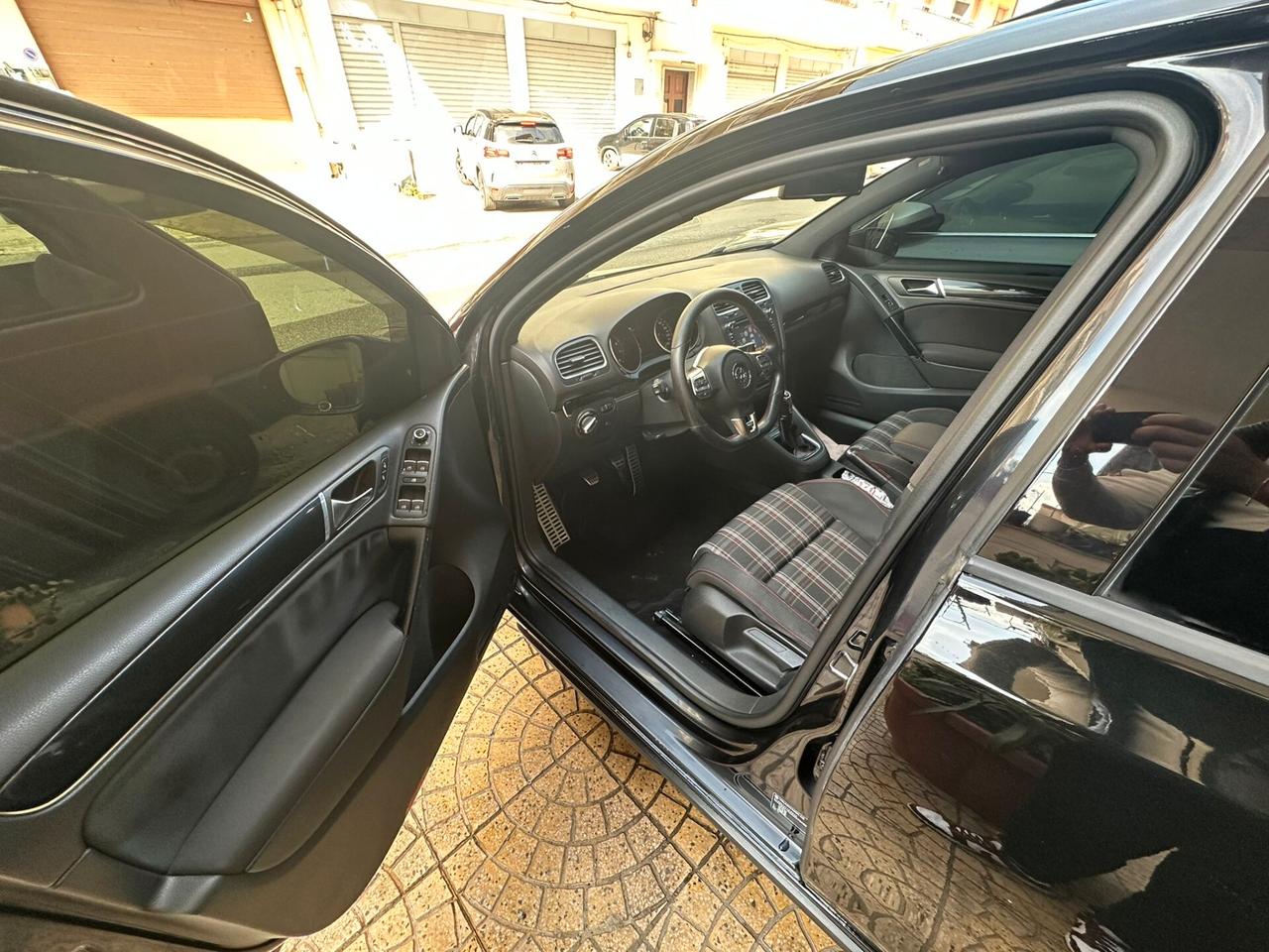 Volkswagen Golf GTI 2.0 TSI 5p.