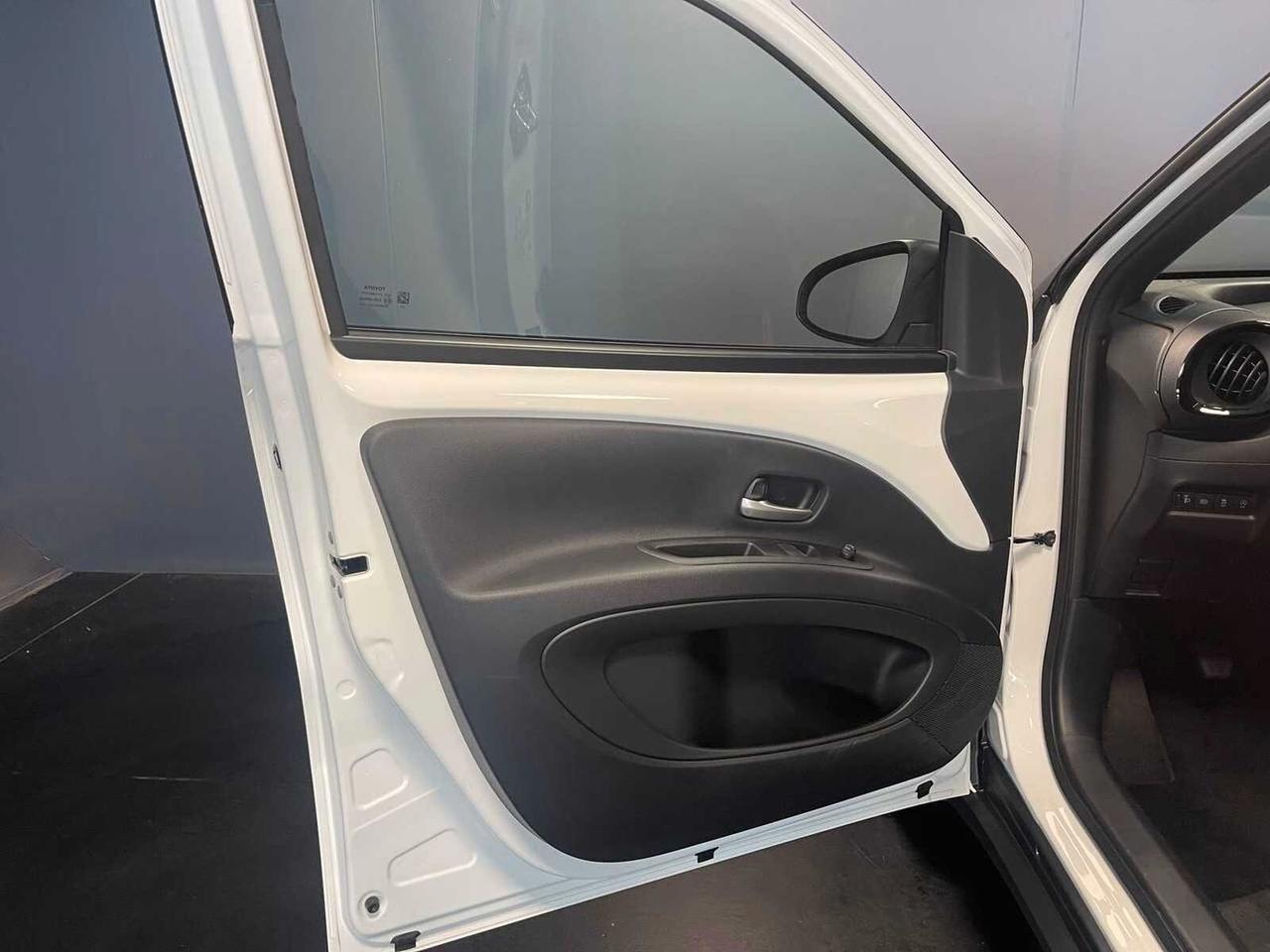 TOYOTA AYGO X 1.0 VVT-I 72 CV 5 PORTE TREND KM0