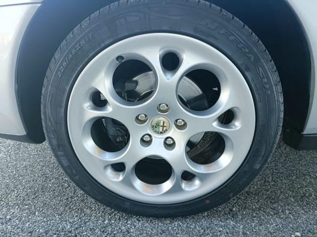ALFA ROMEO 166 2.0i 16V TS cat Distinctive