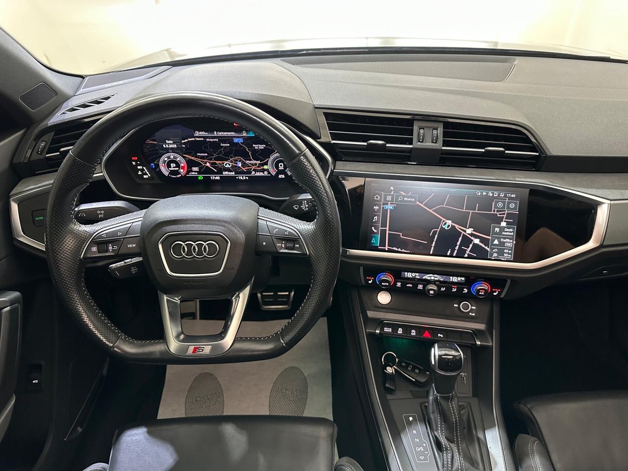Audi Q3 2.0 TDI 150 CV S tronic S line Edition TOTAL BLACK CON TETTO