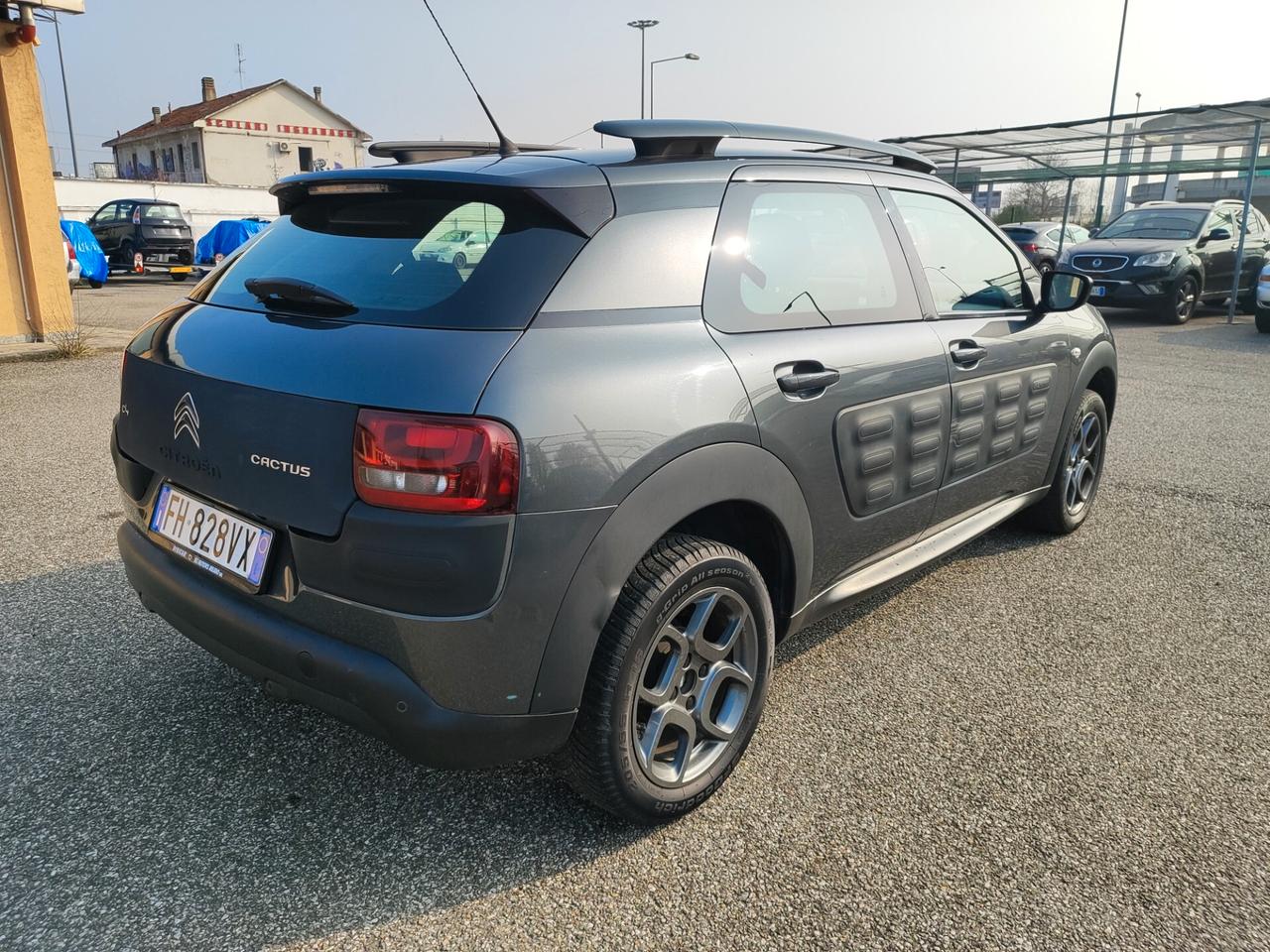 Citroen C4 Cactus BlueHDi 100 Just Black