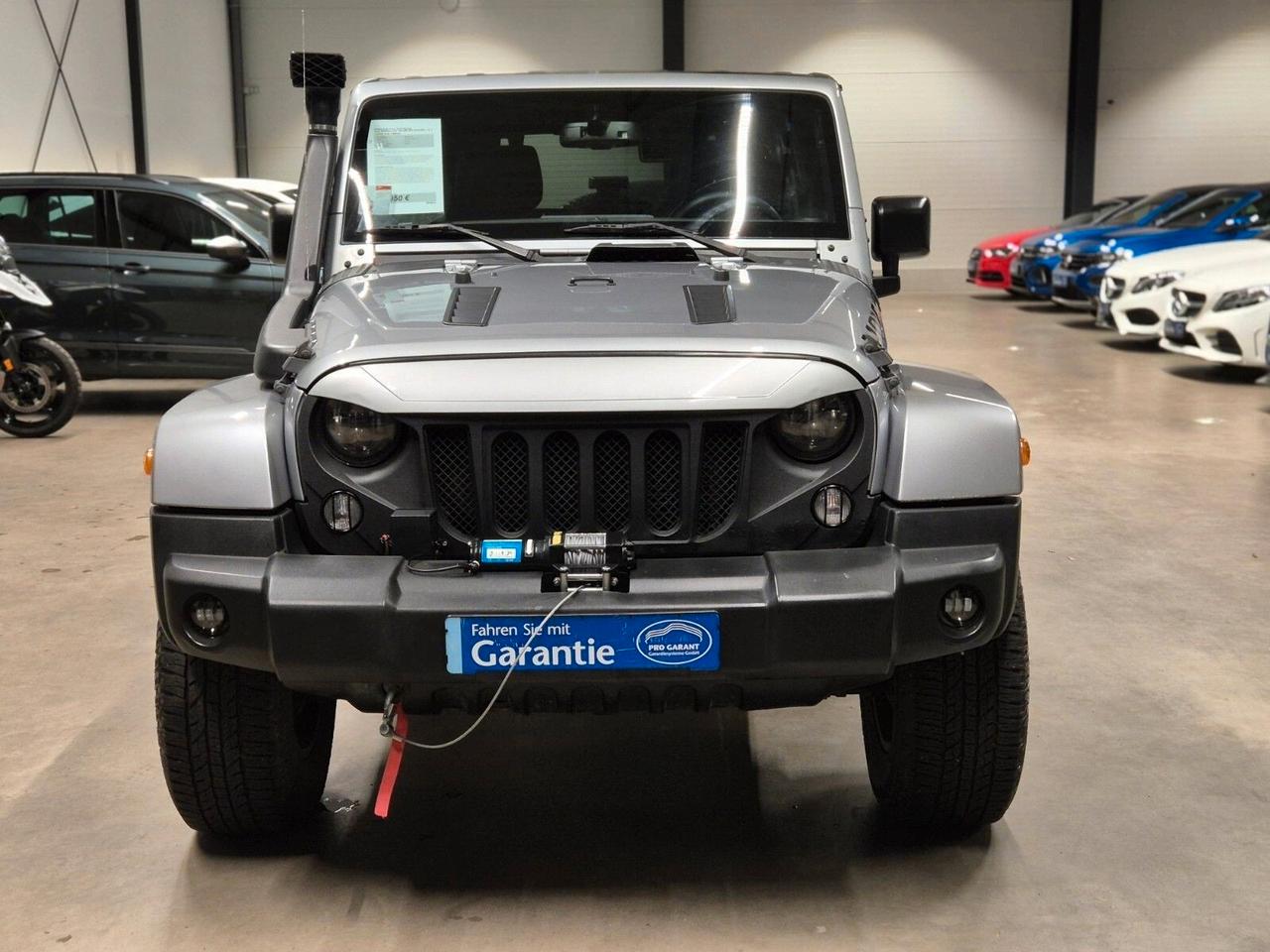 Jeep Wrangler Unlimited 2.8 CRD DPF Sahara Auto