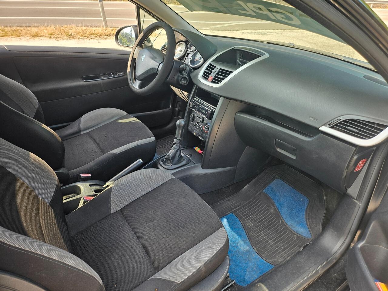 Peugeot 207 1.4 GPL DI SERIE NEOPATENTATI