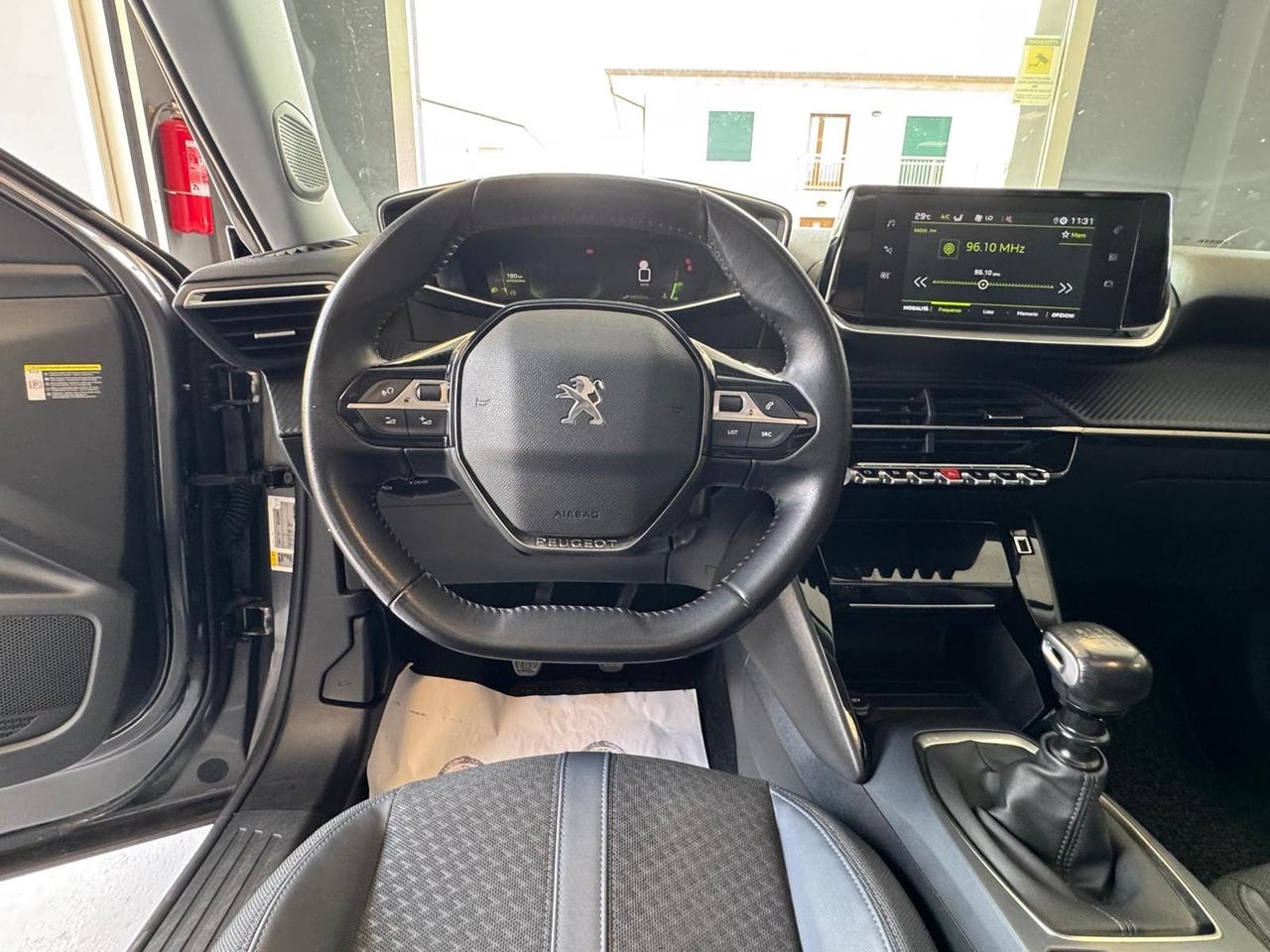Peugeot 2008 PureTech 100 S&S Allure