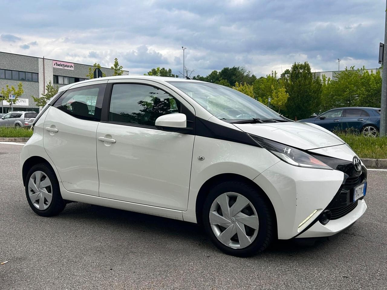 Toyota Aygo 1.0 VVT-i Automatico 5 Porte/ Bluetooth Neopatentati