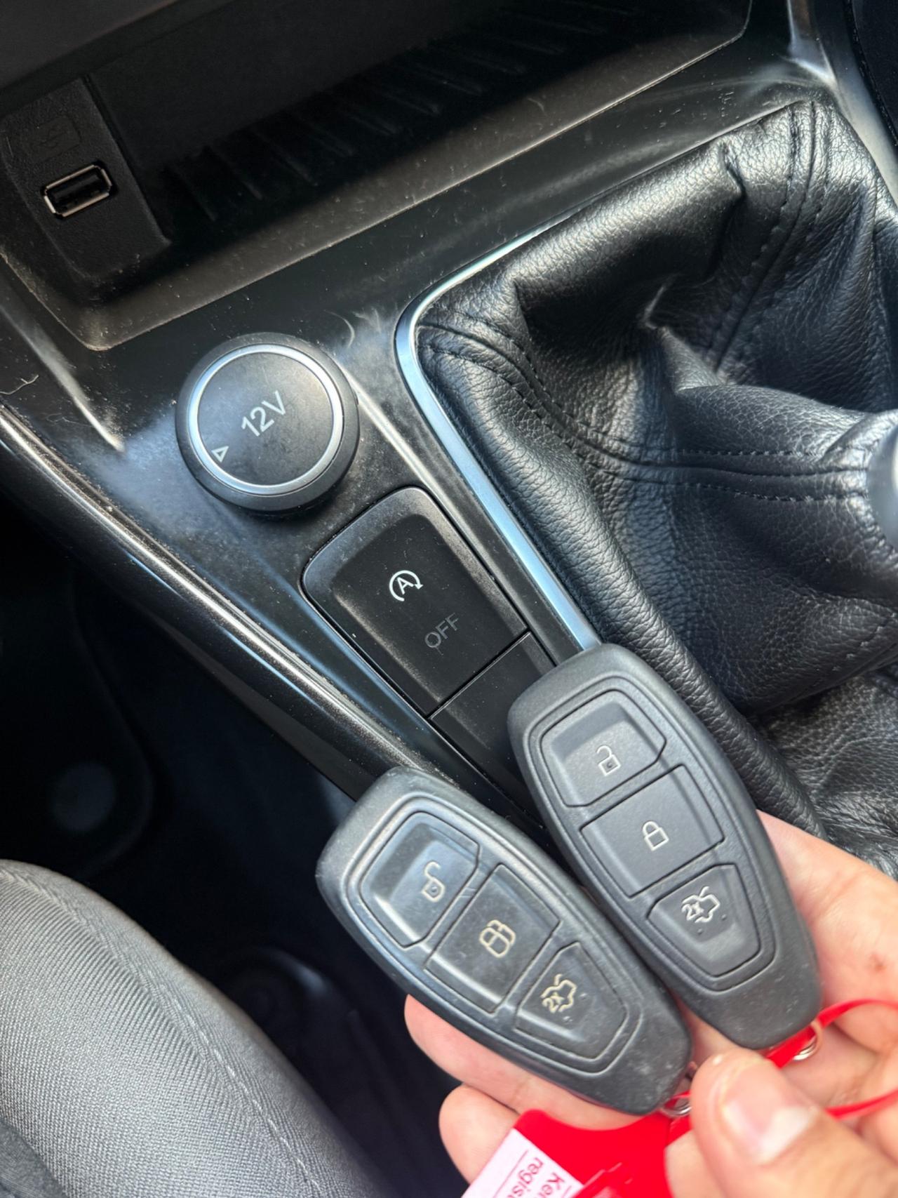 Ford Focus 1.5 TDCi TITANIUM NEOPAT. 2015 EURO 6