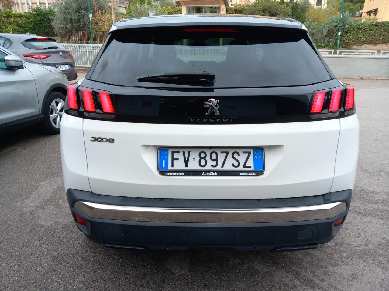 Peugeot 3008 BlueHDi 130 S&S Business