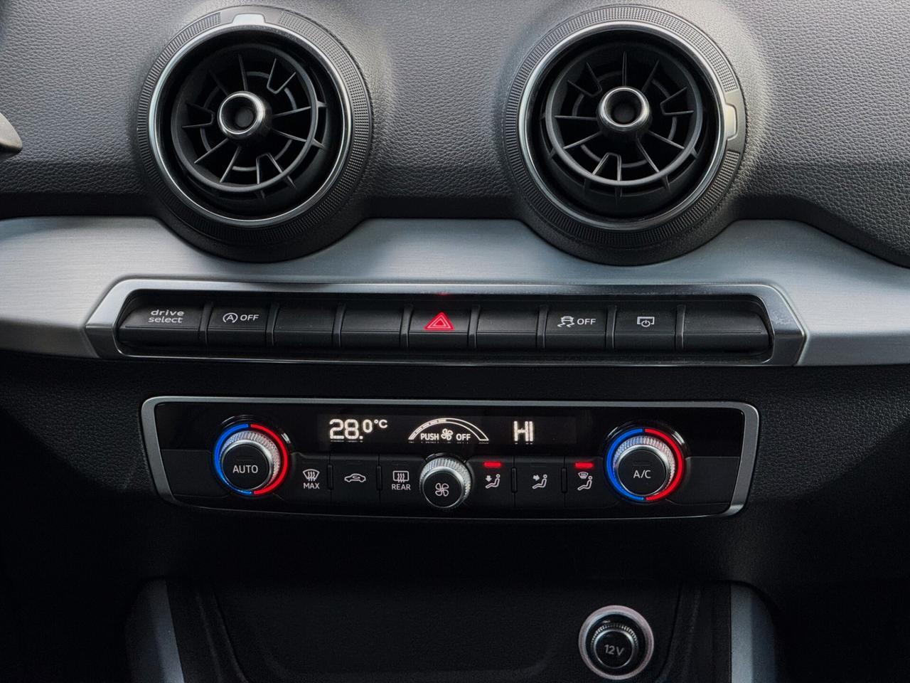 Audi Q2 1.6 TDI Sport S-tronic 116CV MATRIX