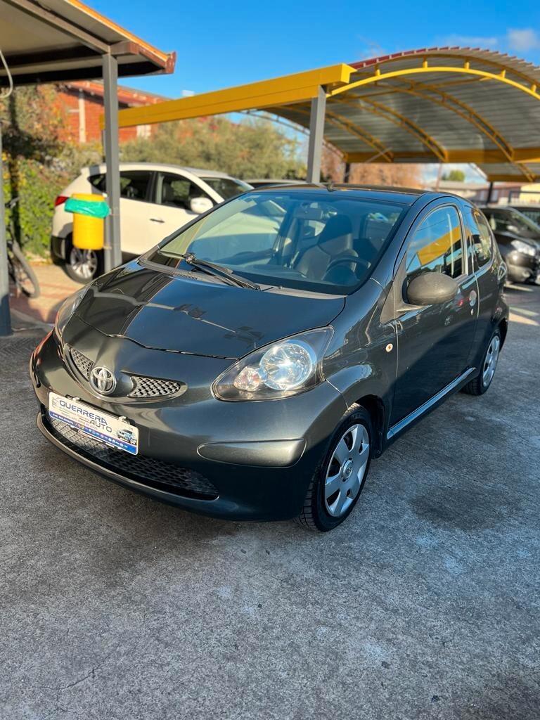 Toyota Aygo 1.0 12V VVT-i 3 porte Sol ADATTA X NEO PATENTATI KM 131MILA