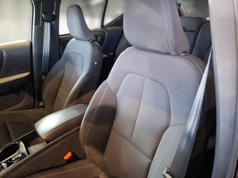 VOLVO XC40 T4 PLUG-IN HYBRID AUTO RECHARGE R-DESIGN 5 PORTE SUV