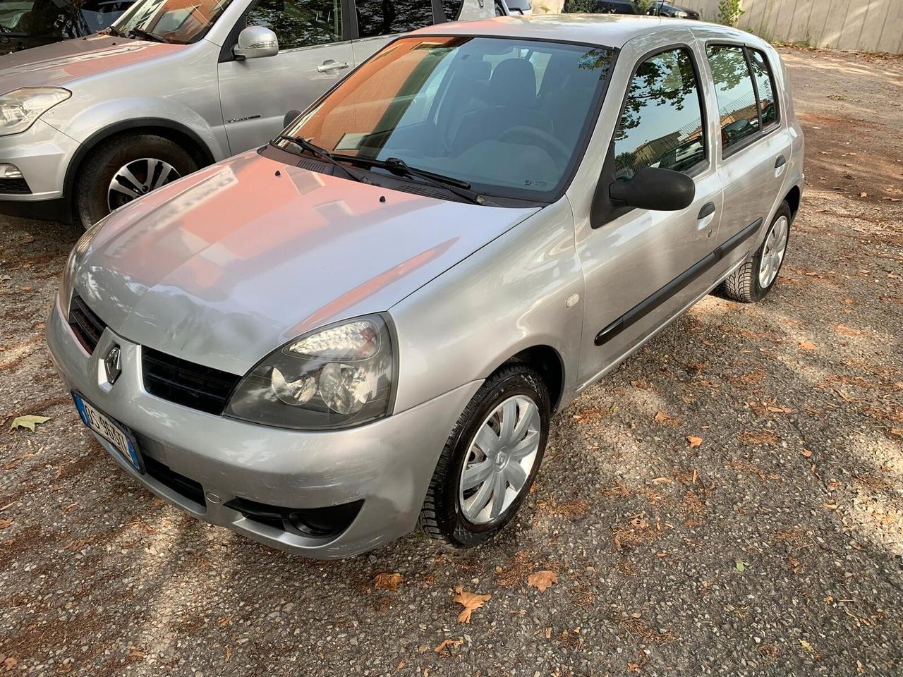 Renault Clio Storia 1.2 5 porte GPL Confort