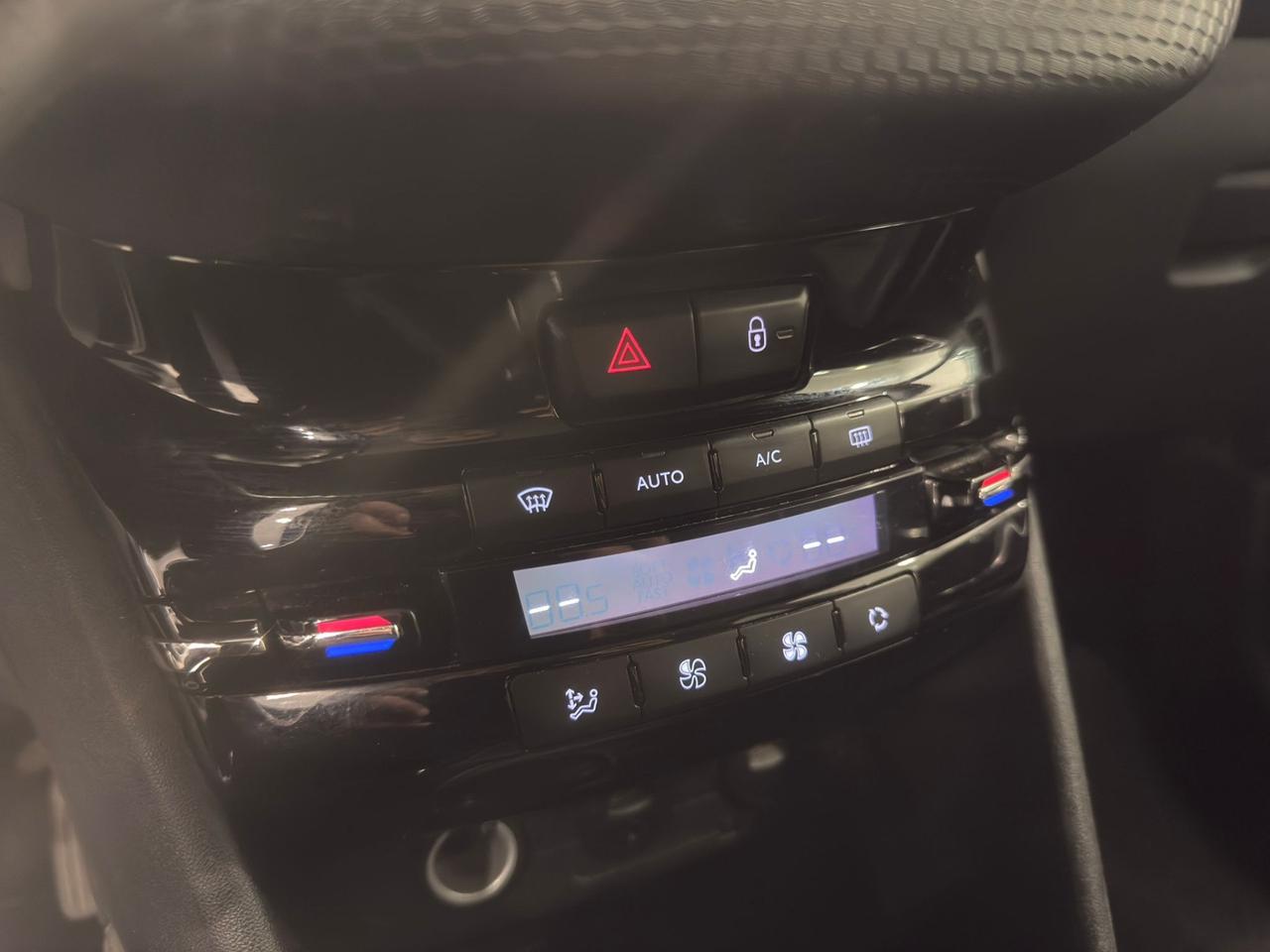 Peugeot 2008 1.2 VTi 82CV Allure