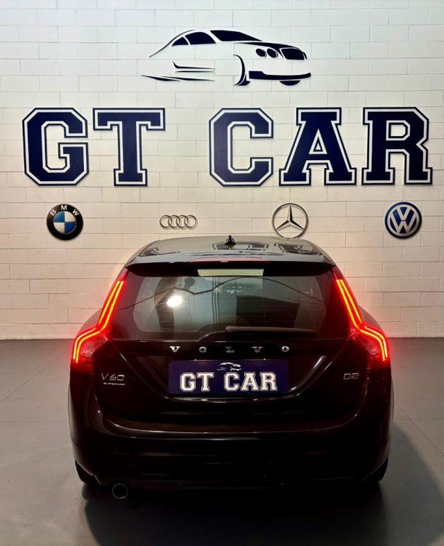 VOLVO V60 D2 1.6 Powershift Kinetic