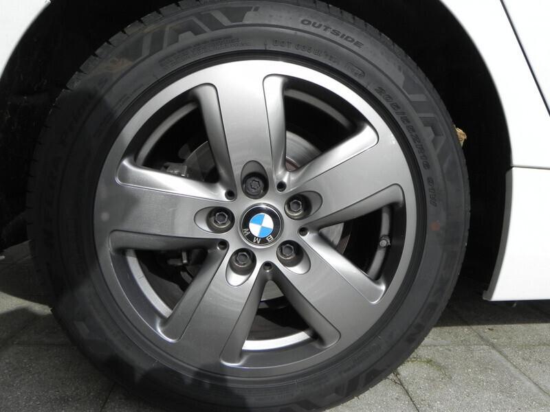 Bmw 118 118d 5p. Business Advantage