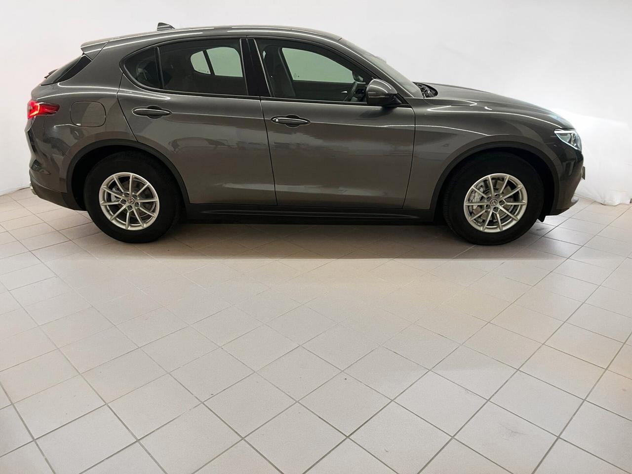 Alfa Romeo Stelvio 2.2 Turbodiesel 160 CV AT8 RWD Business