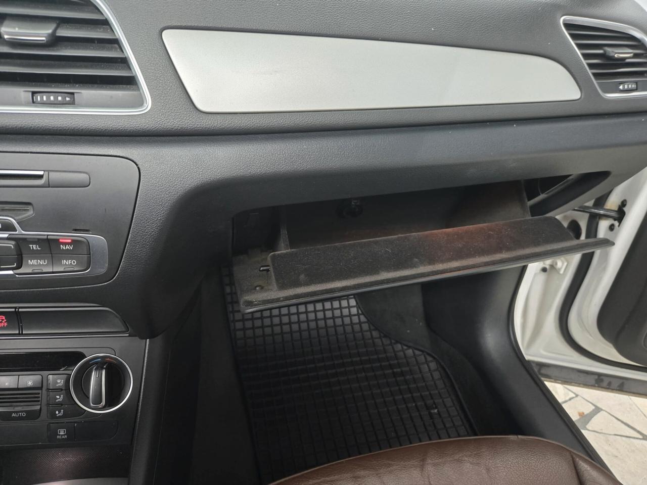 Audi Q3 2.0 TDI 120 CV S tronic Young