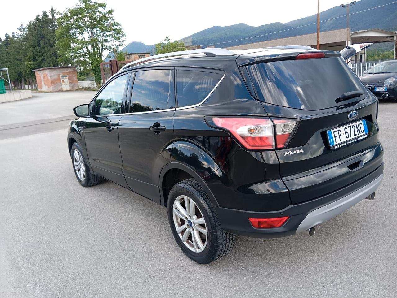 Ford Kuga 1.5 TDCI 120 CV S&S 2WD Powershift ST-Line