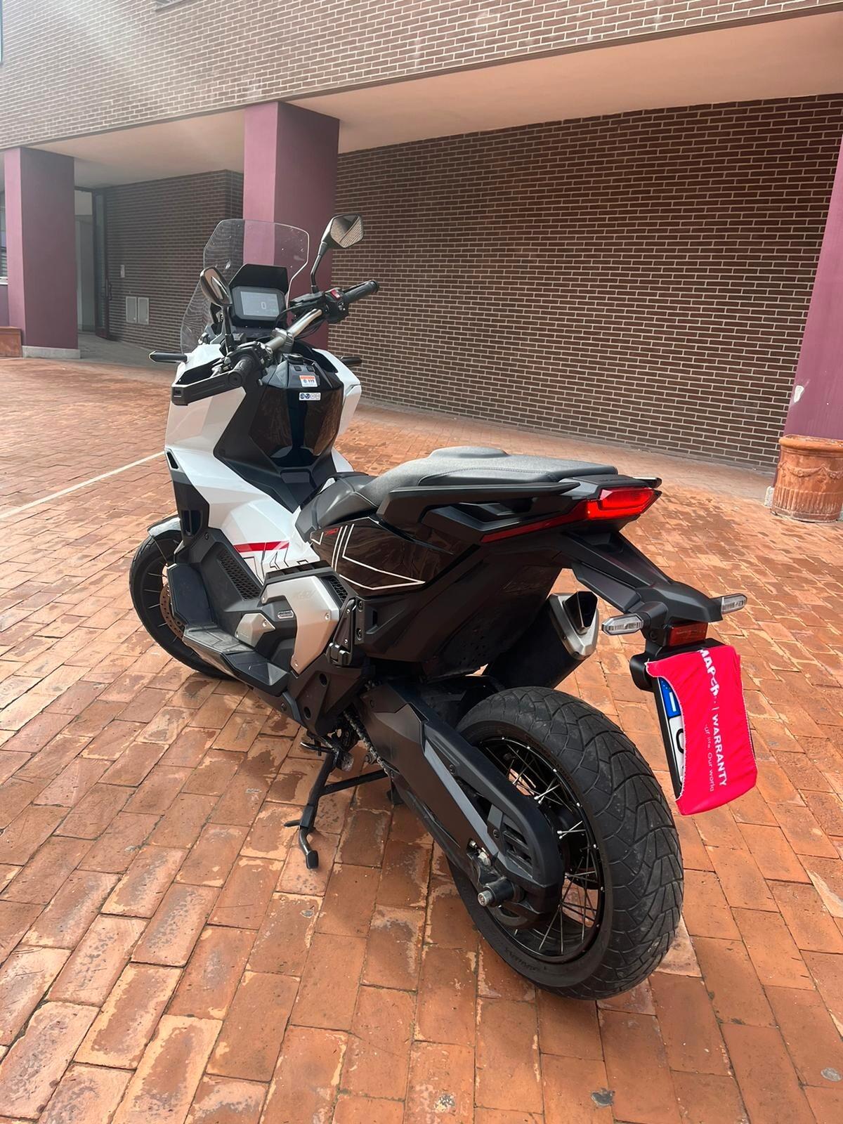 HONDA X-ADV 750 TOURING Tasto G AUTOMATIC