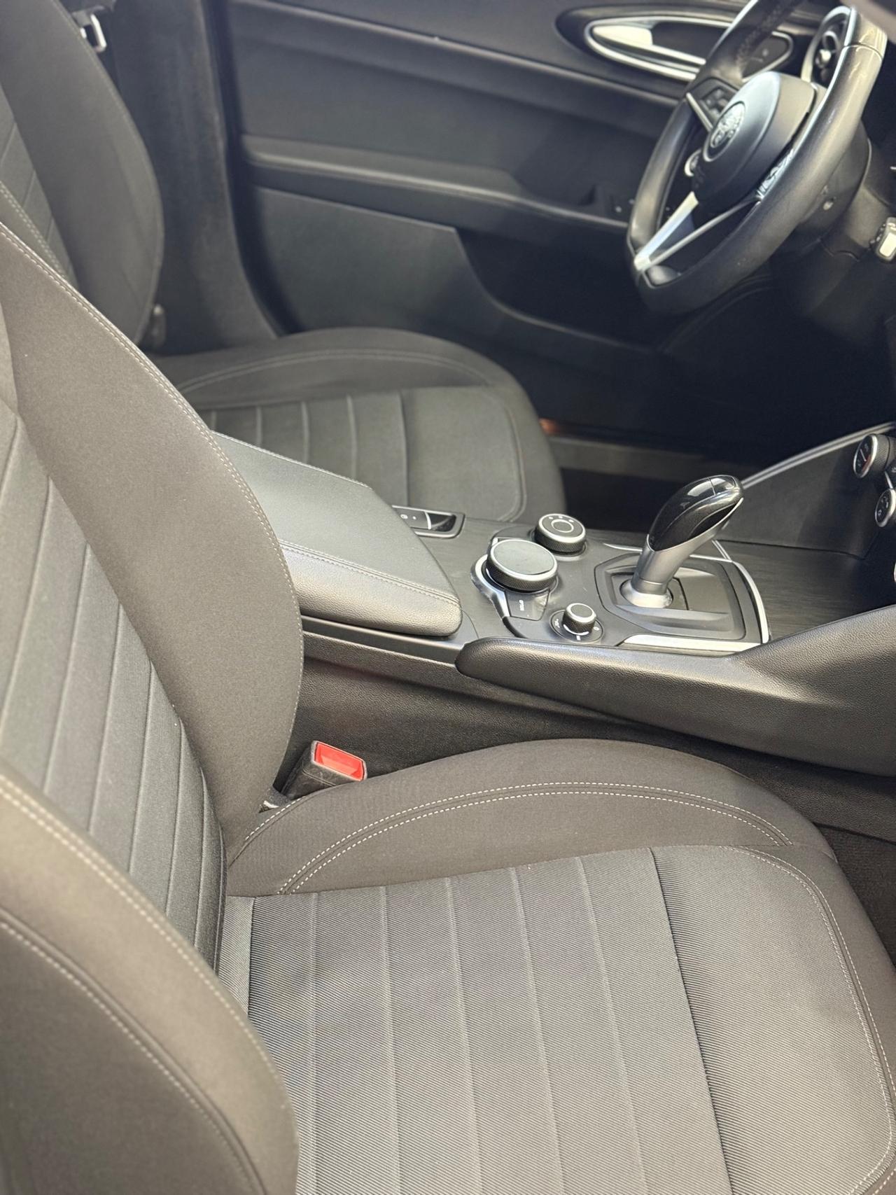 Alfa Romeo Giulia 2.2 Turbodiesel 150 CV AT8 Business