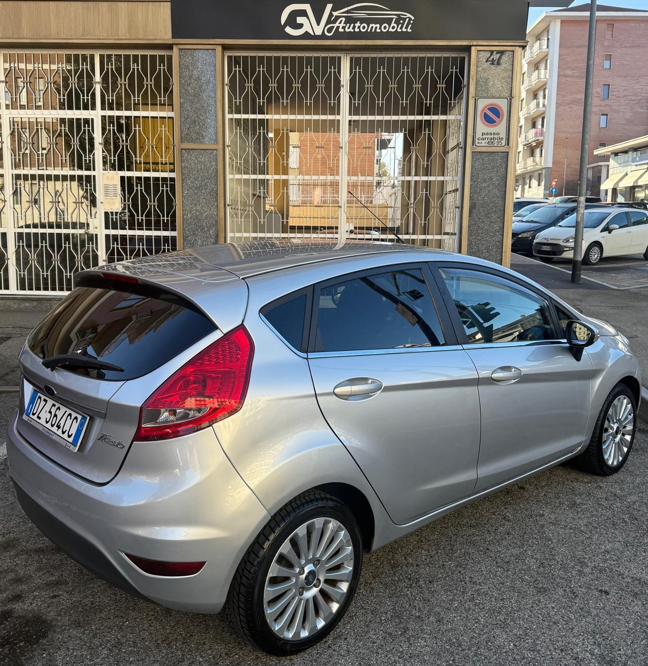 Ford Fiesta 1.4 5 porte Bz.- GPL Titanium